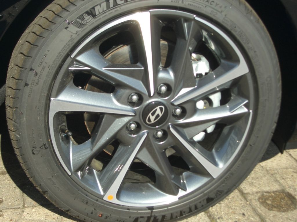 Fahrzeugabbildung Hyundai i30 MJ25 1.0 Turbo DCT Advantage Plus