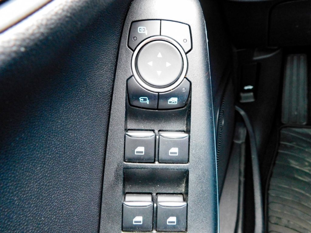 Fahrzeugabbildung Ford Fiesta Titanium 1,0ltr. 70KW Winterpaket Fahrer