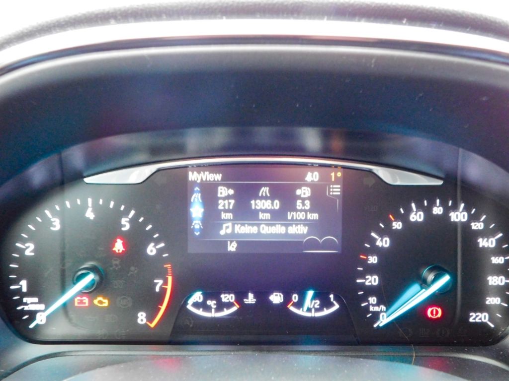 Fahrzeugabbildung Ford Fiesta Titanium 1,0ltr. 70KW Winterpaket Fahrer