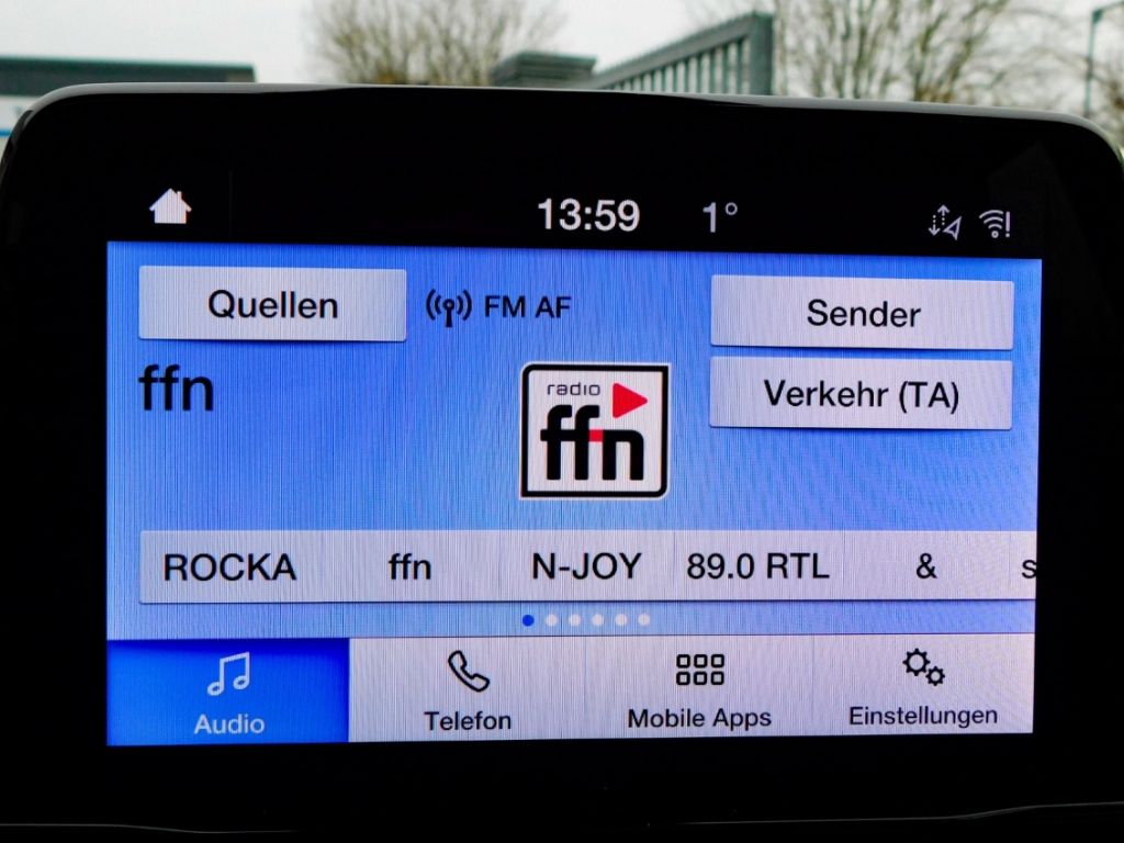 Fahrzeugabbildung Ford Fiesta Titanium 1,0ltr. 70KW Winterpaket Fahrer