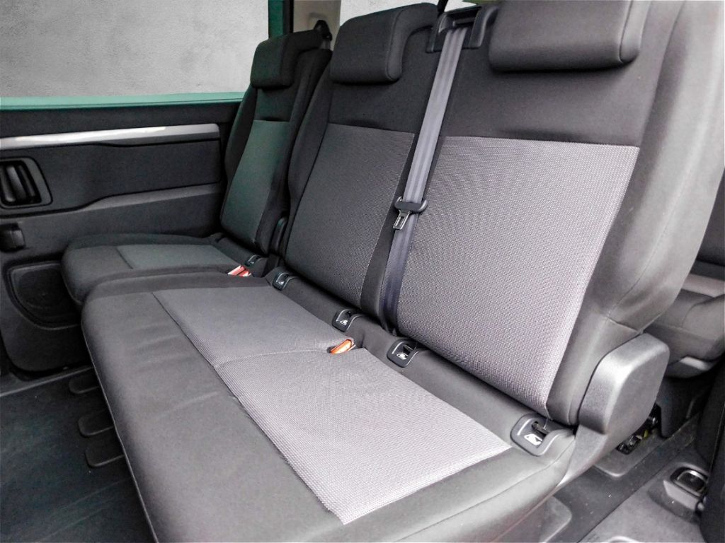 Fahrzeugabbildung Opel Zafira Life XL Irmscher Radsatz & Bodykit Navi