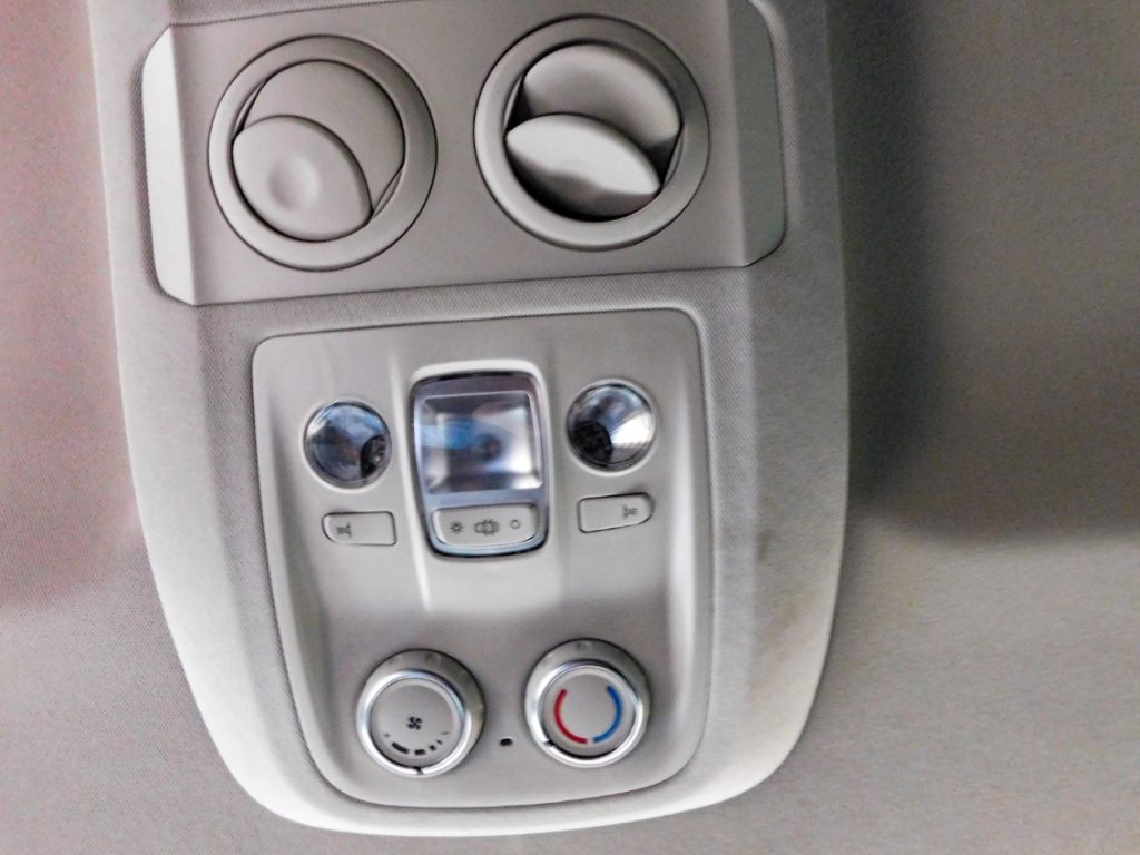 Fahrzeugabbildung Opel Zafira Life XL Irmscher Radsatz & Bodykit Navi