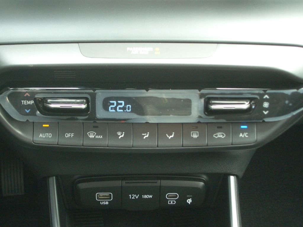 Fahrzeugabbildung Hyundai i20 Facelift MJ25 1.0 Prime, LED, Navi, Bose