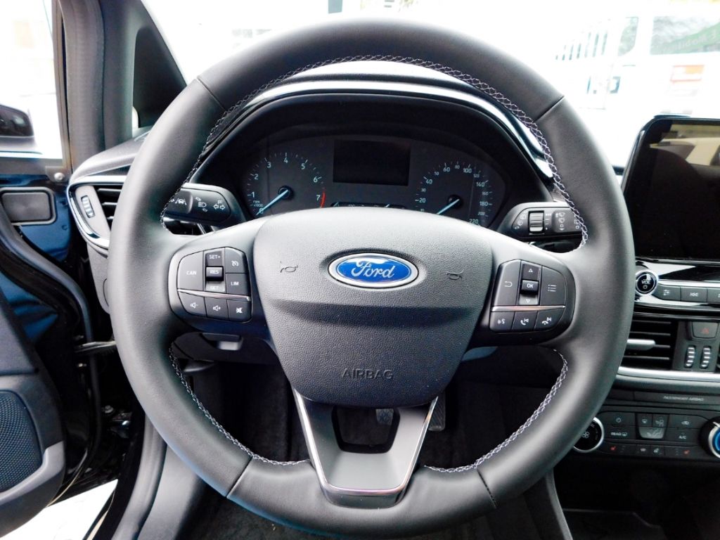 Fahrzeugabbildung Ford Fiesta Cool & Connect 1,1ltr. 55KW 75PS Winterpa