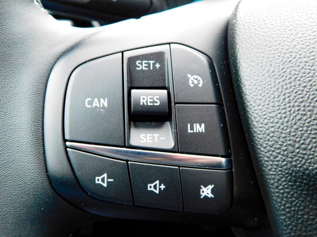 Fahrzeugabbildung Ford Fiesta Cool & Connect 1,1ltr. 55KW 75PS Winterpa