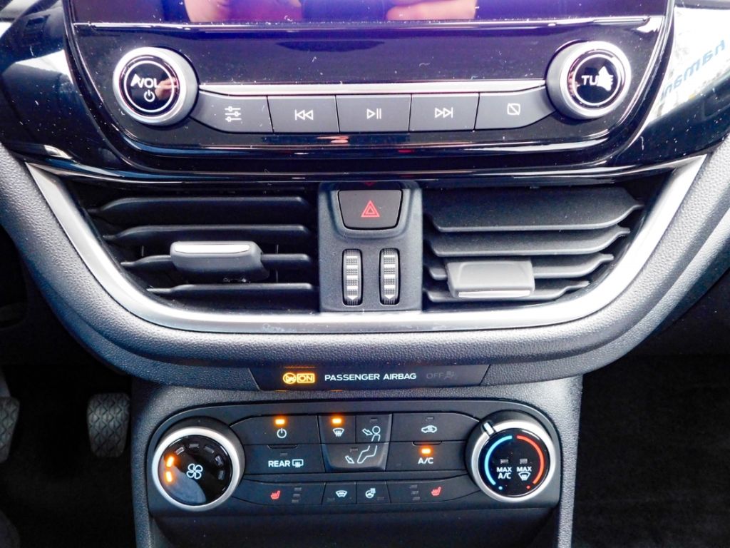 Fahrzeugabbildung Ford Fiesta Cool & Connect 1,1ltr. 55KW 75PS Winterpa