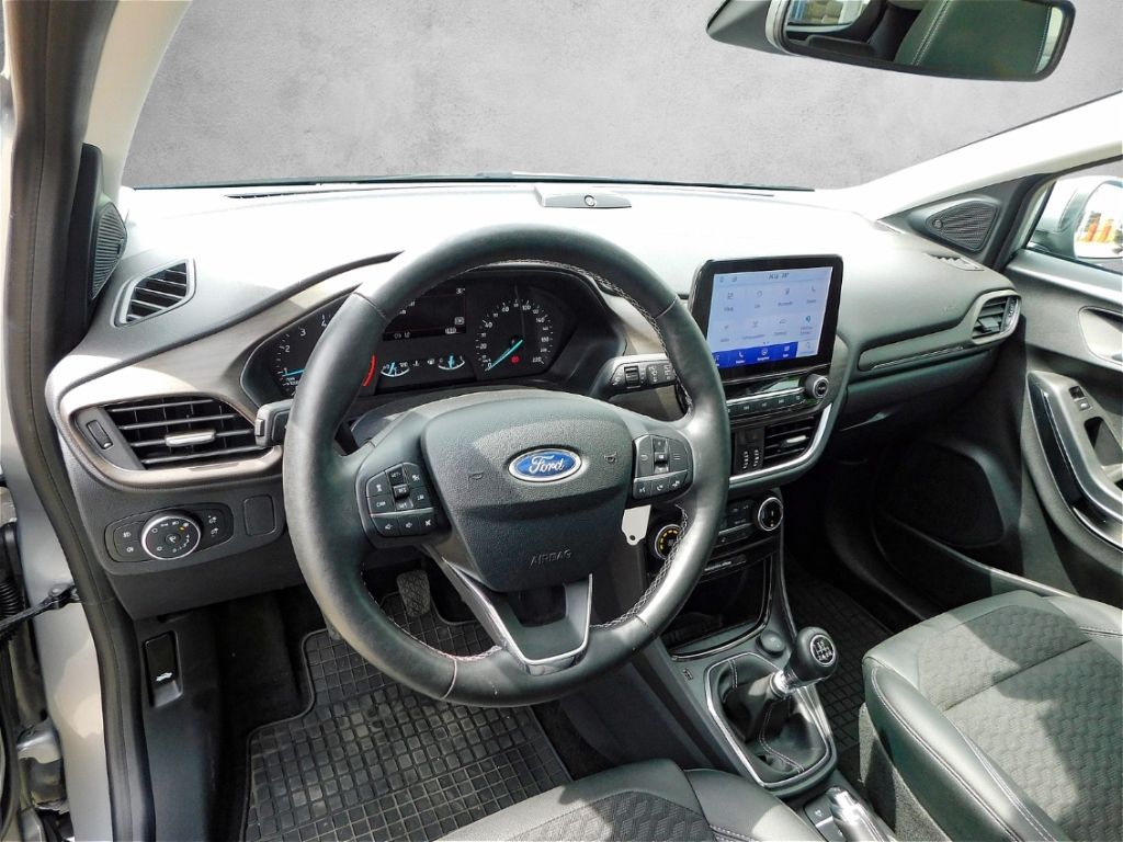 Fahrzeugabbildung Ford Puma Titanium X 1.0 EcoBoost Winterpaket Fahrera