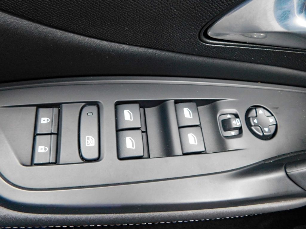 Fahrzeugabbildung Peugeot 308 SW Allure 1,5 Diesel Automatik Navi 2x Kamer