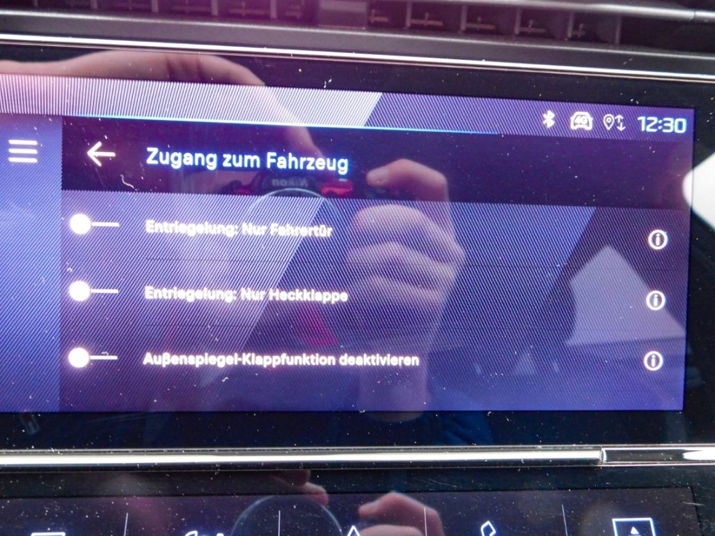 Fahrzeugabbildung Peugeot 308 SW Allure 1,5 Diesel Automatik Navi 2x Kamer