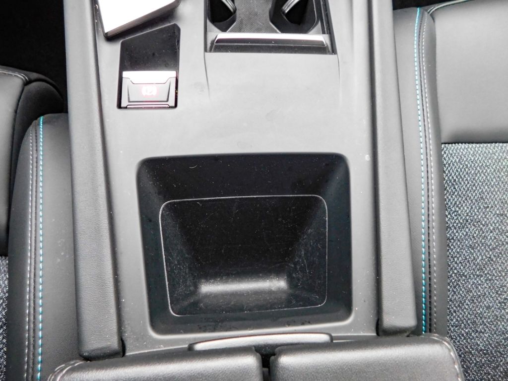 Fahrzeugabbildung Peugeot 308 SW Allure 1,5 Diesel Automatik Navi 2x Kamer