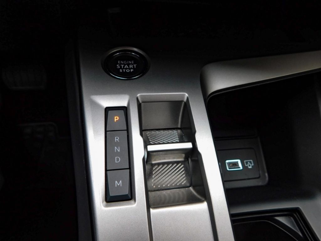 Fahrzeugabbildung Peugeot 308 SW Allure 1,5 Diesel Automatik Navi 2x Kamer