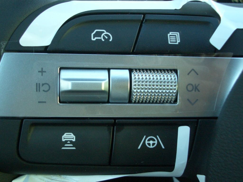 Fahrzeugabbildung Hyundai Tucson Facelift MJ2026 1.6 DCT 2WD Trend