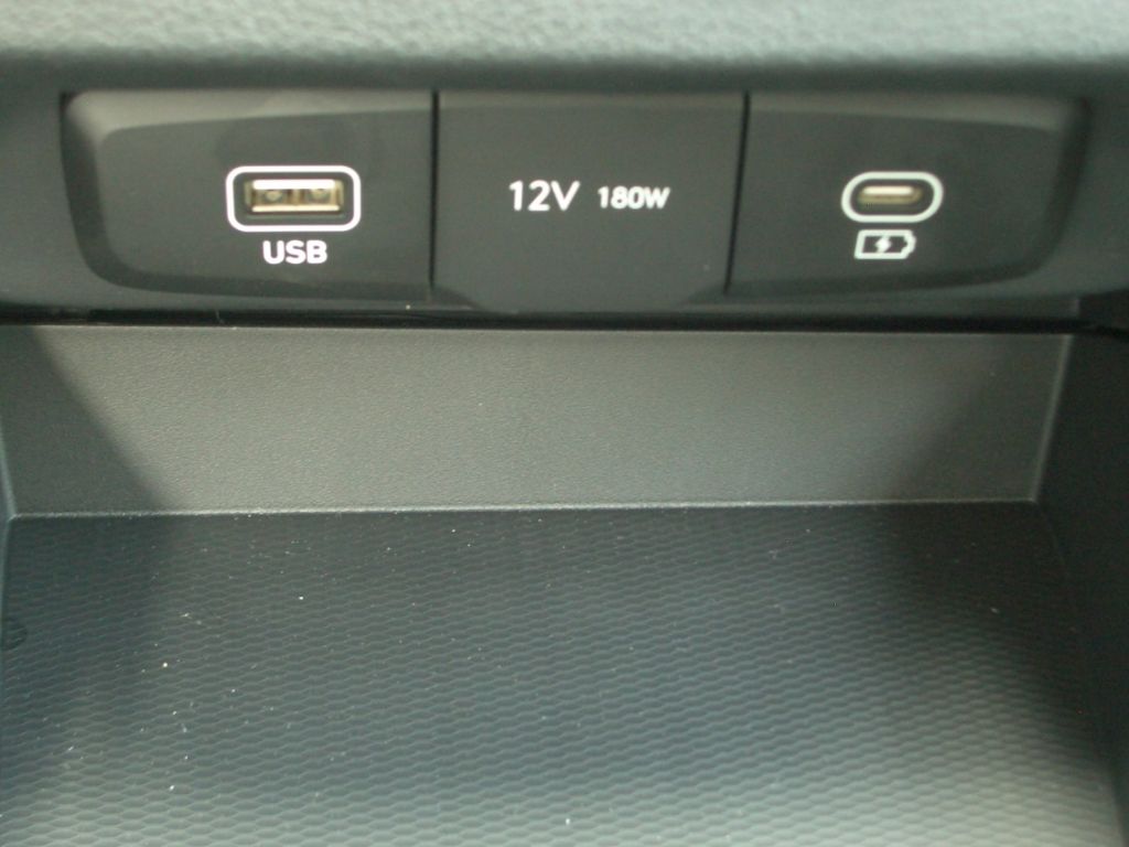 Fahrzeugabbildung Hyundai i10 Facelift 1.2 AT Trend Navigation, Kamera