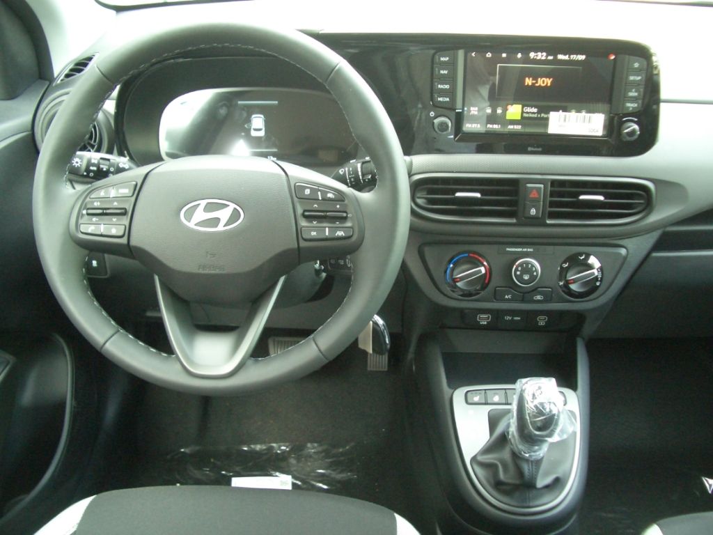 Fahrzeugabbildung Hyundai i10 Facelift 1.2 AT Trend Navigation, Kamera