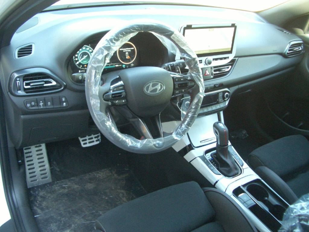 Fahrzeugabbildung Hyundai i30 MJ25 1.5 Turbo DCT N-Line, Sitz-Paket, Panor