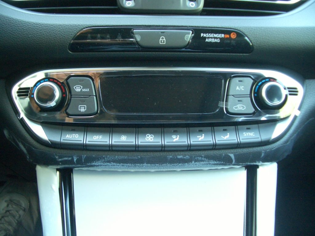 Fahrzeugabbildung Hyundai i30 MJ25 1.5 Turbo DCT N-Line, Sitz-Paket, Panor