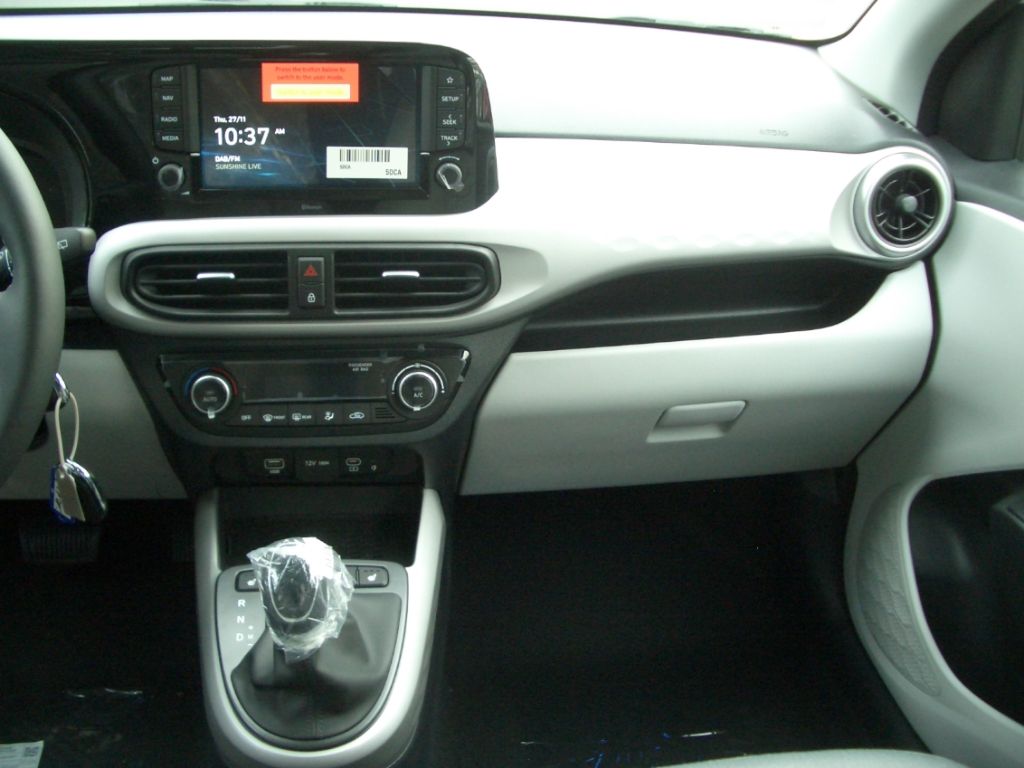 Fahrzeugabbildung Hyundai i10 Facelift 1.2 AT Prime, Navi, helle Polster