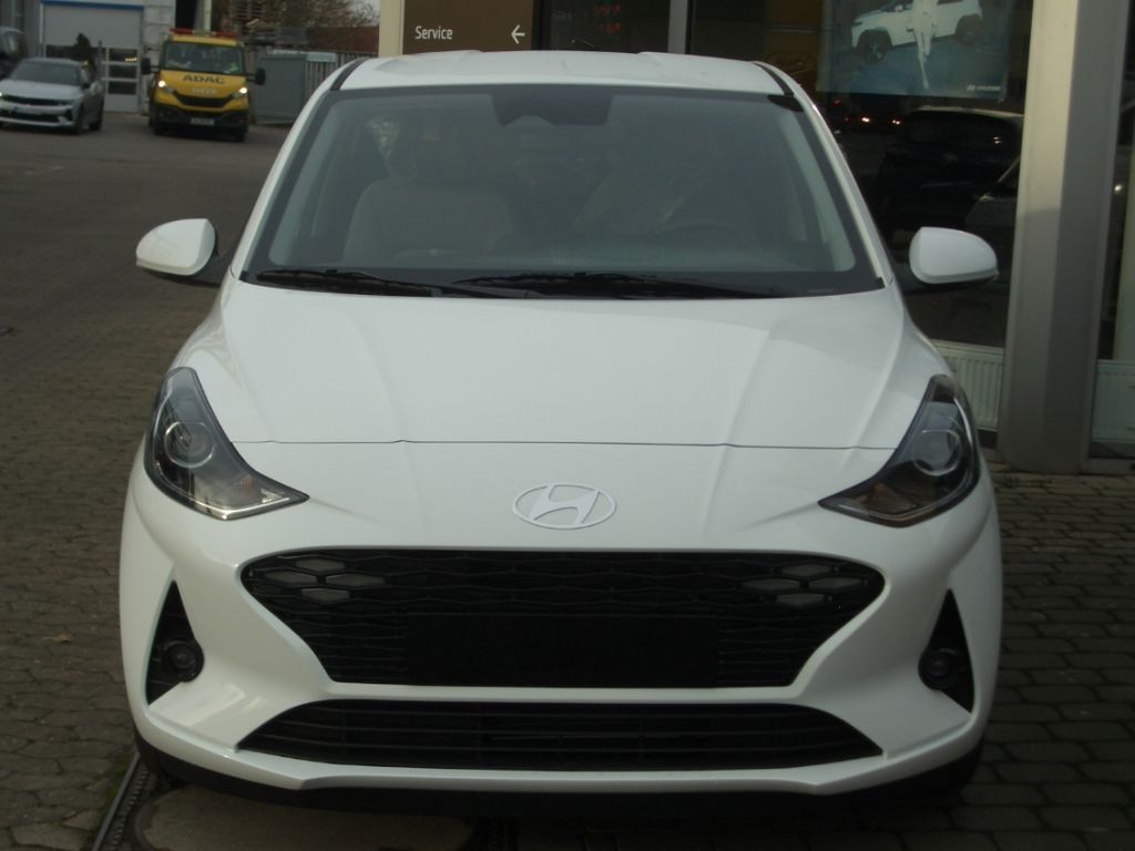 Fahrzeugabbildung Hyundai i10 Facelift 1.2 AT Prime, Navi, helle Polster