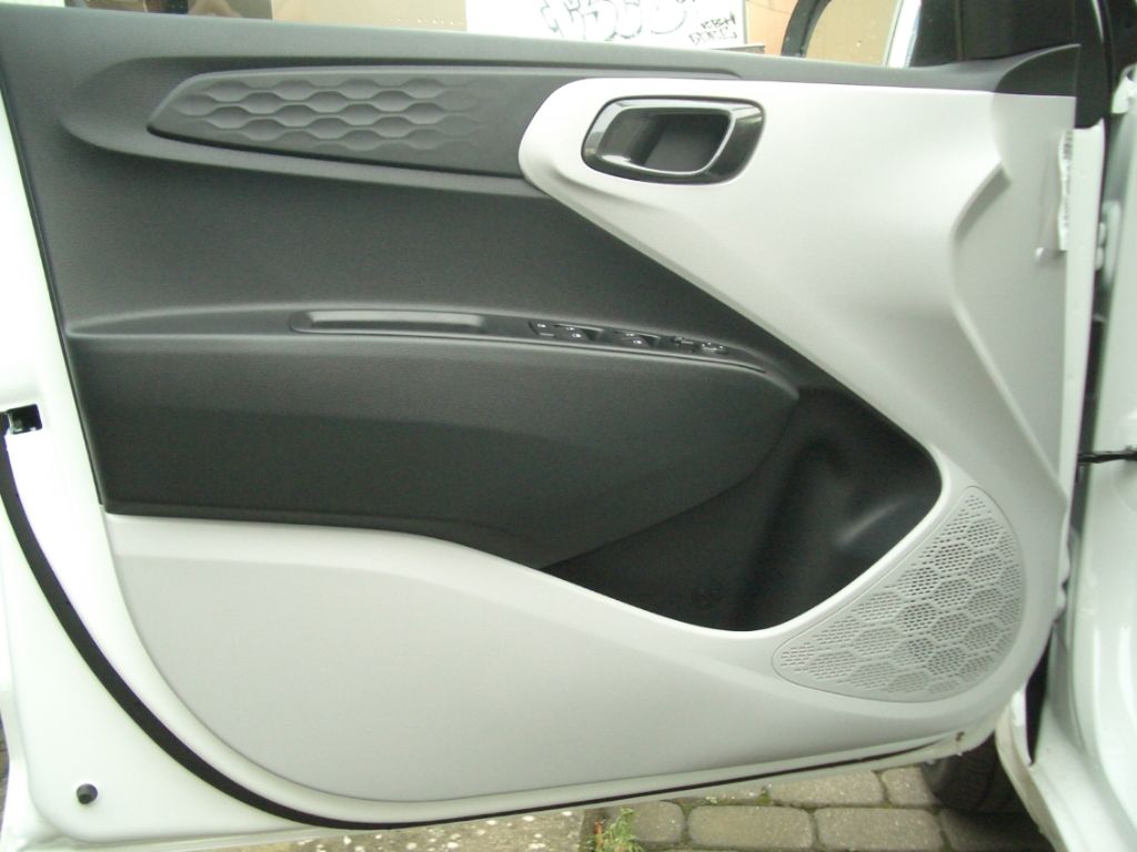 Fahrzeugabbildung Hyundai i10 Facelift 1.2 AT Prime, Navi, helle Polster