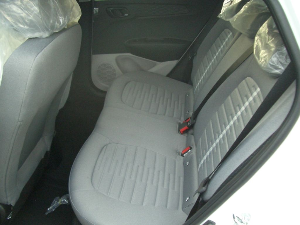 Fahrzeugabbildung Hyundai i10 Facelift 1.2 AT Prime, Navi, helle Polster