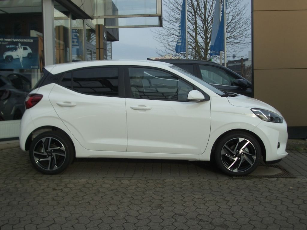 Fahrzeugabbildung Hyundai i10 Facelift 1.2 AT Prime, Navi, helle Polster