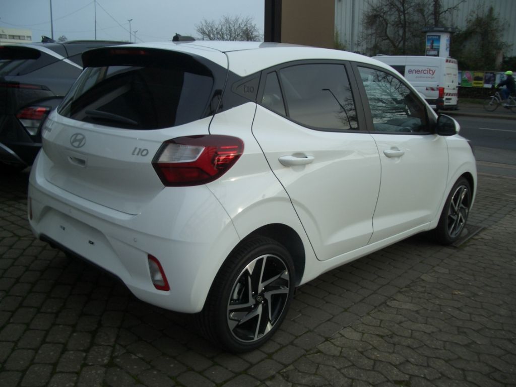 Fahrzeugabbildung Hyundai i10 Facelift 1.2 AT Prime, Navi, helle Polster