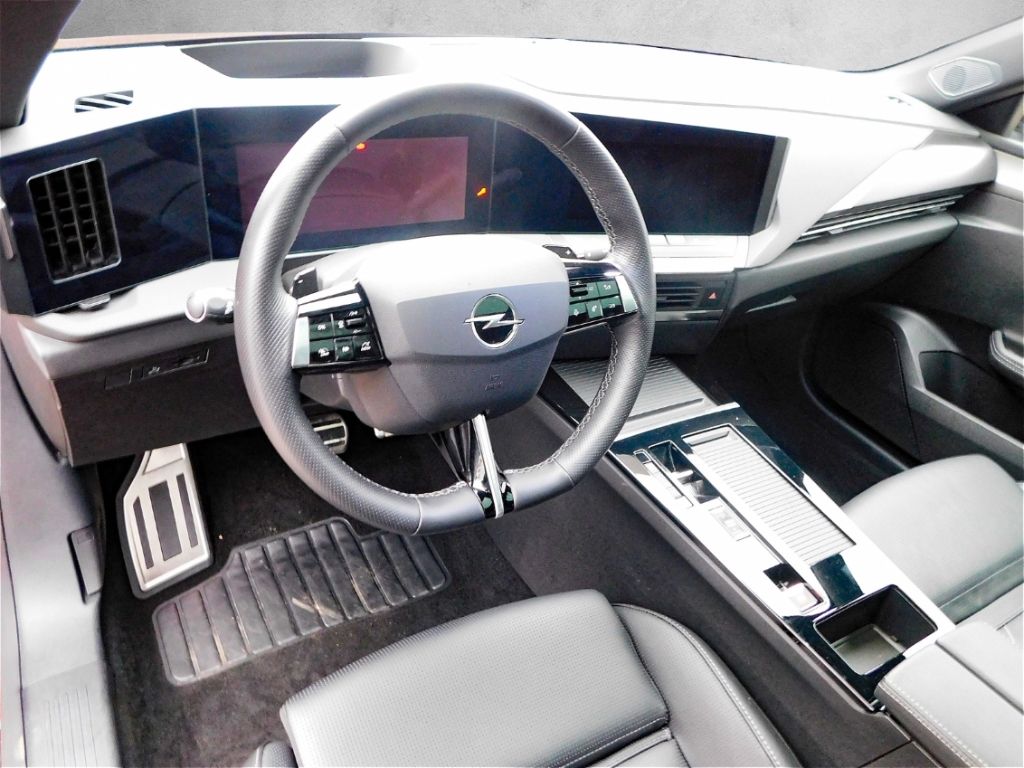 Fahrzeugabbildung Opel Astra L ST Automatik Ultimate Panoramadach Lede