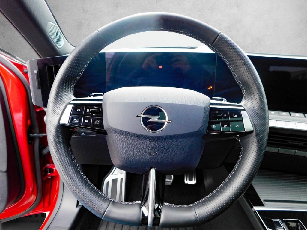 Fahrzeugabbildung Opel Astra L ST Automatik Ultimate Panoramadach Lede