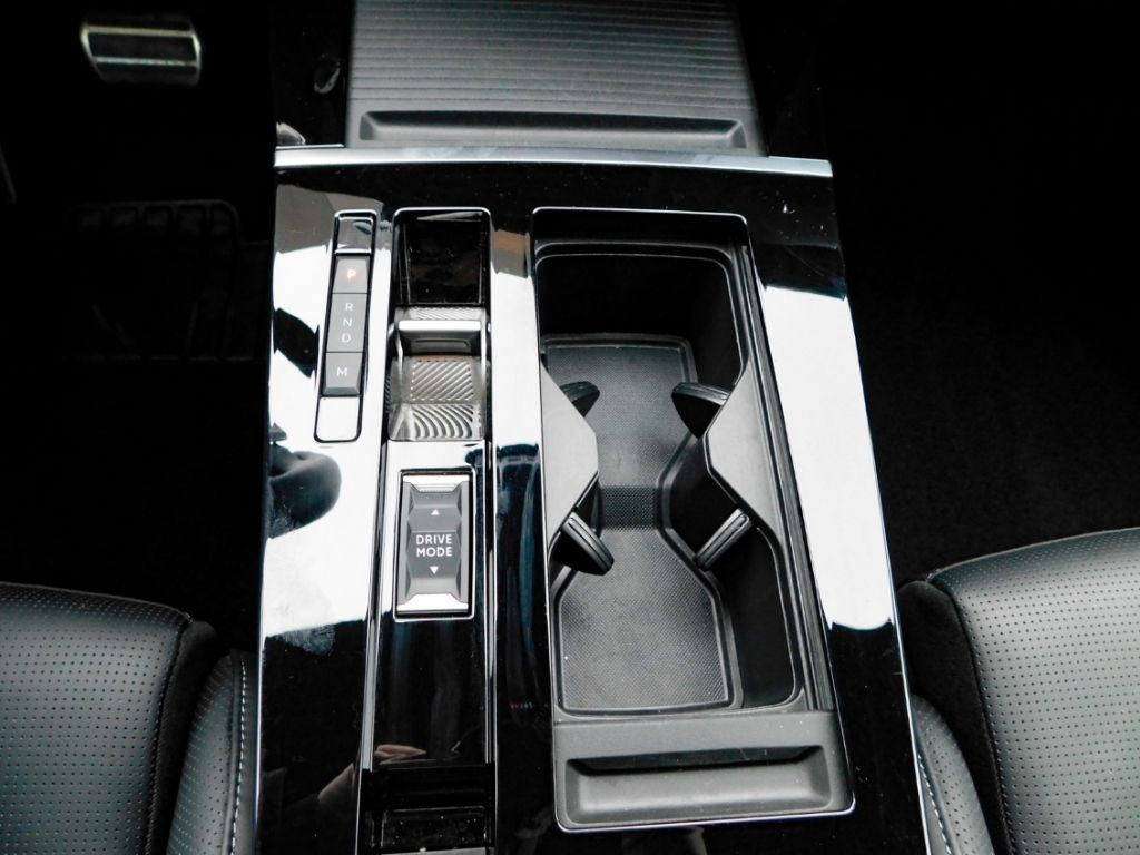 Fahrzeugabbildung Opel Astra L ST Automatik Ultimate Panoramadach Lede