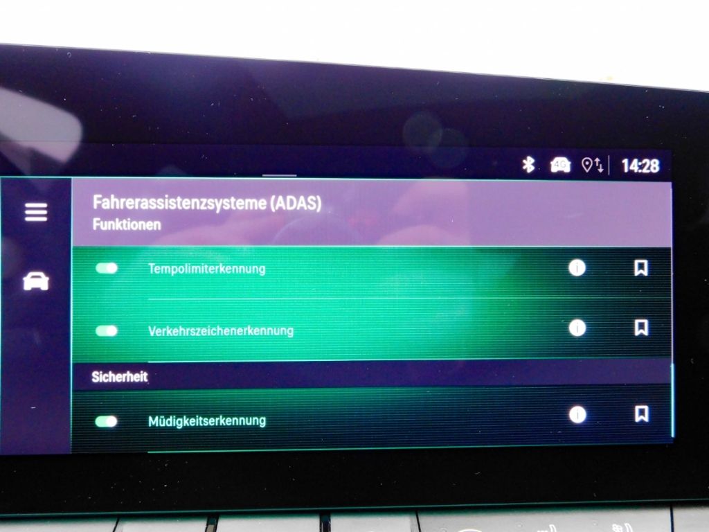 Fahrzeugabbildung Opel Astra L ST Automatik Ultimate Panoramadach Lede