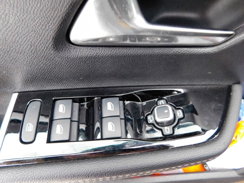 Fahrzeugabbildung Opel Astra L ST Automatik Ultimate Panoramadach Lede