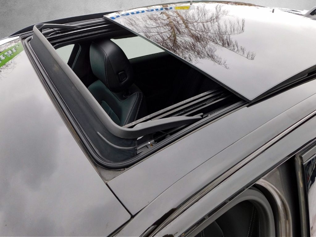 Fahrzeugabbildung Opel Astra L ST Automatik Ultimate Panoramadach Lede