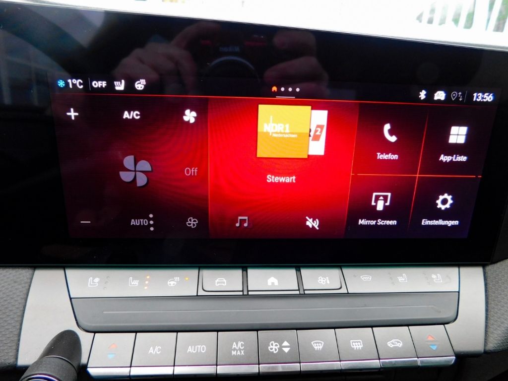 Fahrzeugabbildung Opel Astra L ST Automatik Ultimate Panoramadach Lede