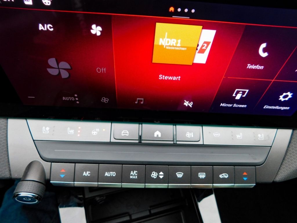 Fahrzeugabbildung Opel Astra L ST Automatik Ultimate Panoramadach Lede