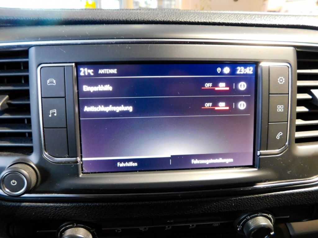 Fahrzeugabbildung Opel Vivaro Cargo-e Edition M 75 kWh Klima Apple Car