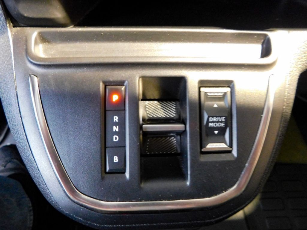 Fahrzeugabbildung Opel Vivaro Cargo-e Edition M 75 kWh Klima Apple Car