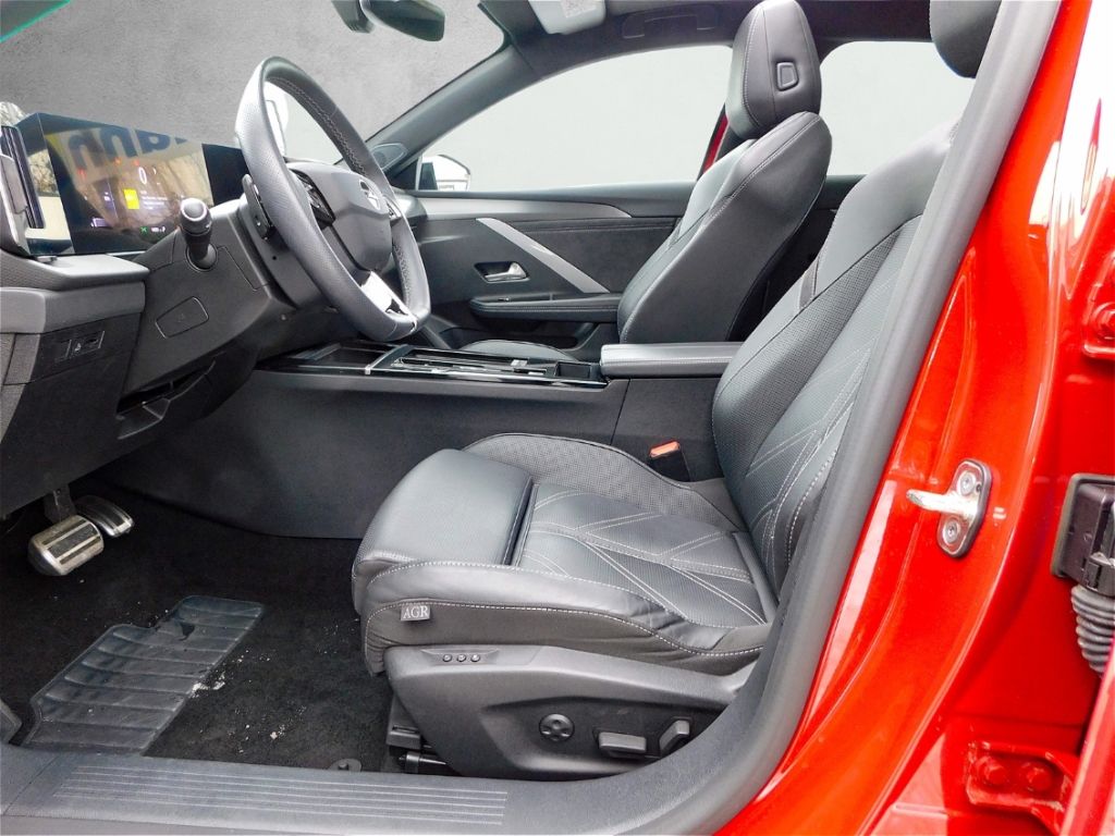 Fahrzeugabbildung Opel Astra L ST Diesel Autom.Ultimate Panoramadach L