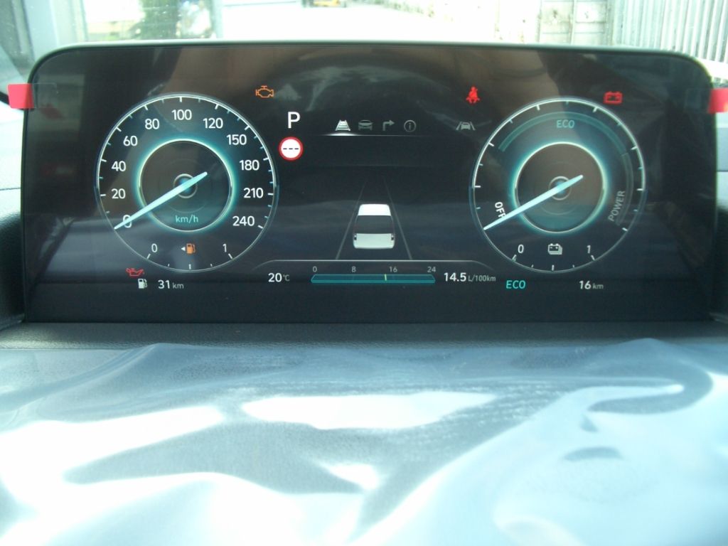 Fahrzeugabbildung Hyundai STARIA 9-Sitzer Hybrid 2WD Trend, Park-, Easy-Pa