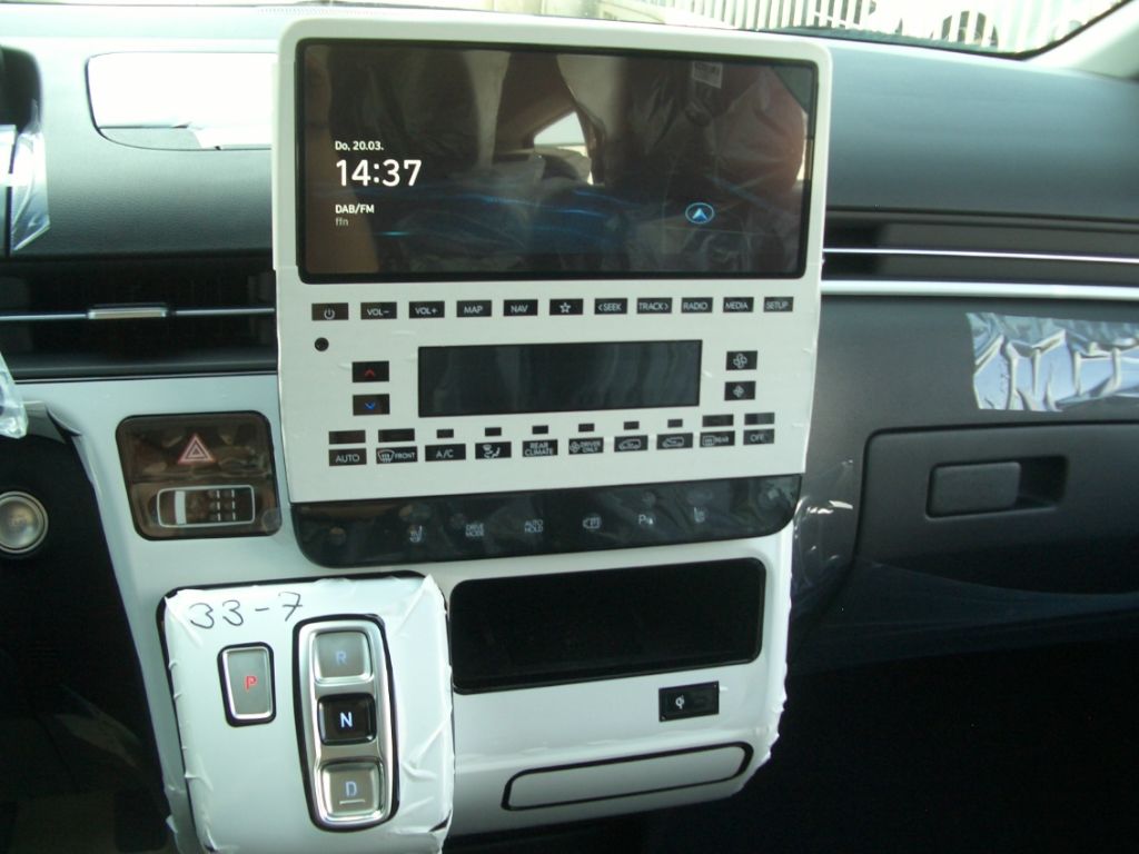 Fahrzeugabbildung Hyundai STARIA 9-Sitzer Hybrid 2WD Trend, Park-, Easy-Pa