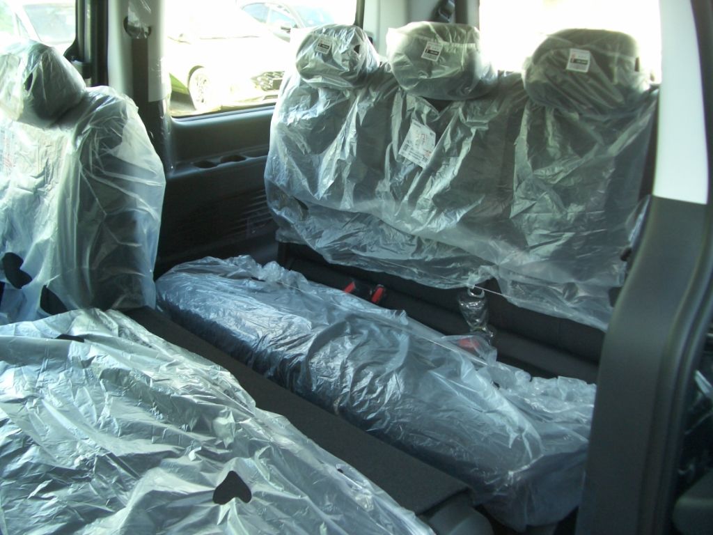 Fahrzeugabbildung Hyundai STARIA 9-Sitzer Hybrid 2WD Trend, Park-, Easy-Pa