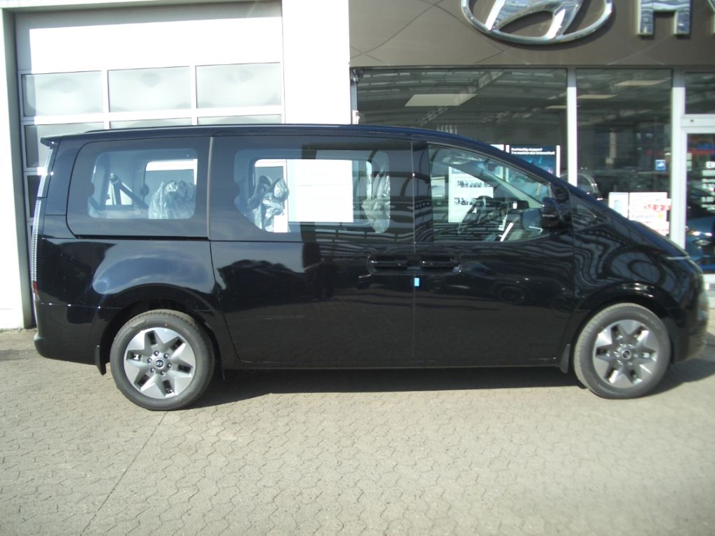 Fahrzeugabbildung Hyundai STARIA 9-Sitzer Hybrid 2WD Trend, Park-, Easy-Pa