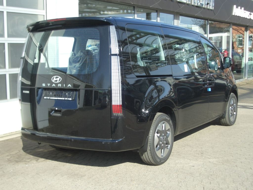 Fahrzeugabbildung Hyundai STARIA 9-Sitzer Hybrid 2WD Trend, Park-, Easy-Pa