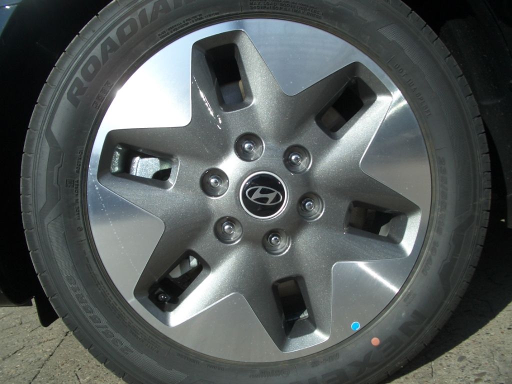 Fahrzeugabbildung Hyundai STARIA 9-Sitzer Hybrid 2WD Trend, Park-, Easy-Pa