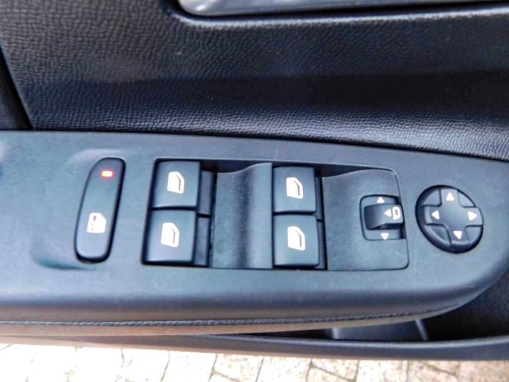 Fahrzeugabbildung Opel Corsa 1,2 Mild-Hybrid Automatik Multimedia 2xKa