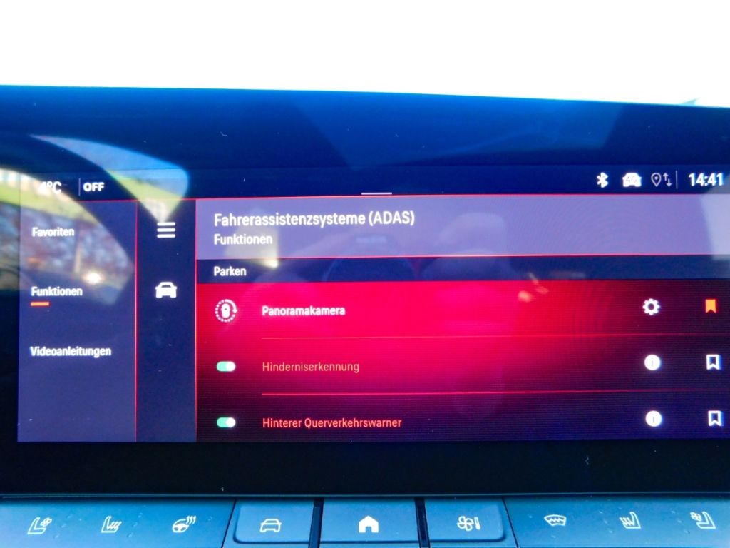 Fahrzeugabbildung Opel Astra L 1,2 Ultimate Automatik Leder Panoramadac