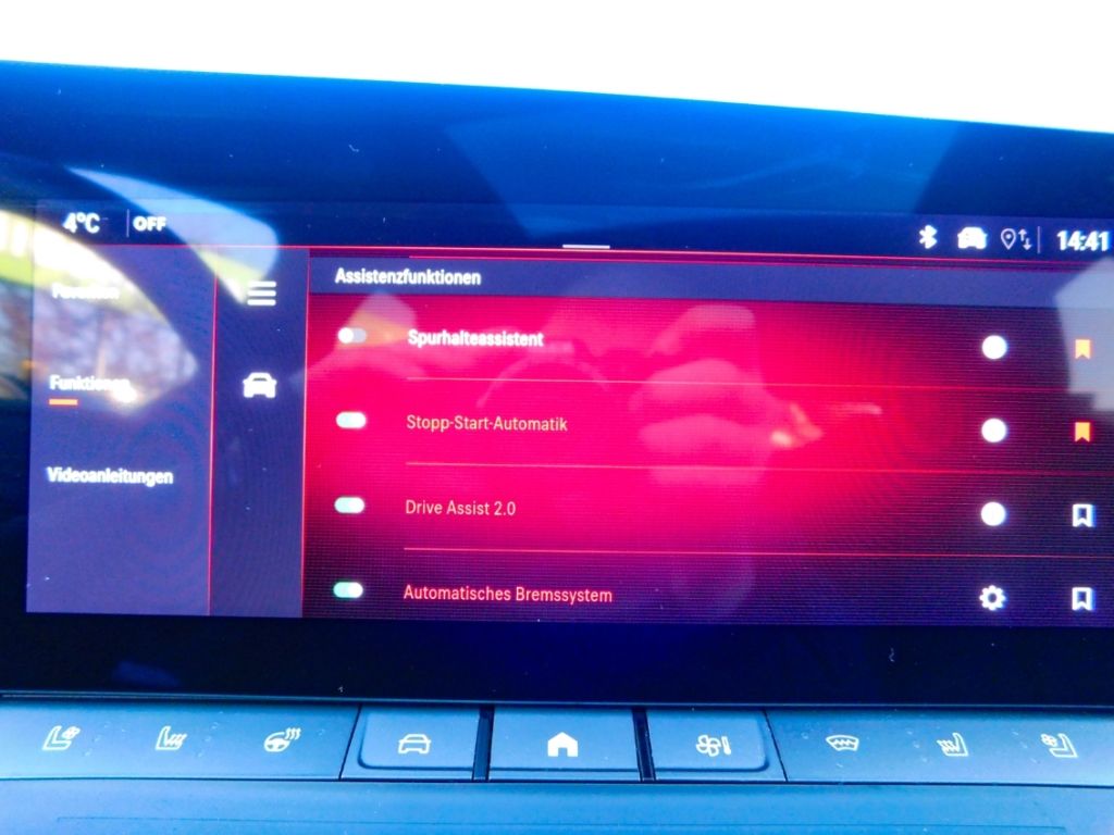 Fahrzeugabbildung Opel Astra L 1,2 Ultimate Automatik Leder Panoramadac