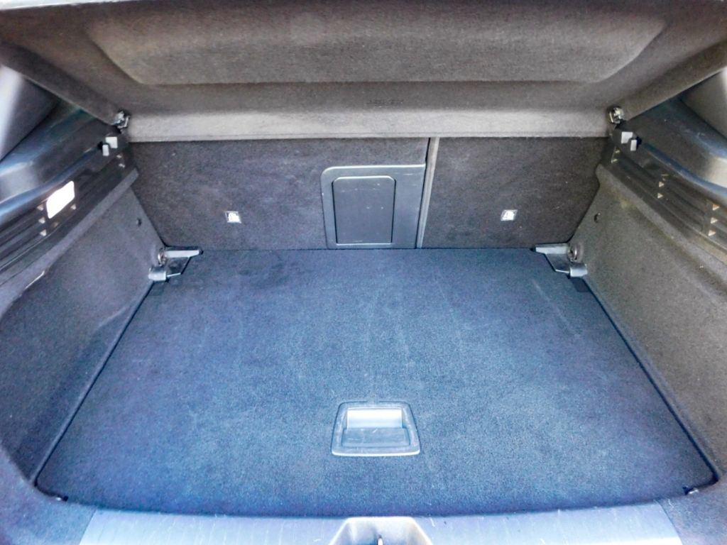 Fahrzeugabbildung Opel Astra L 1,2 Ultimate Automatik Leder Panoramadac