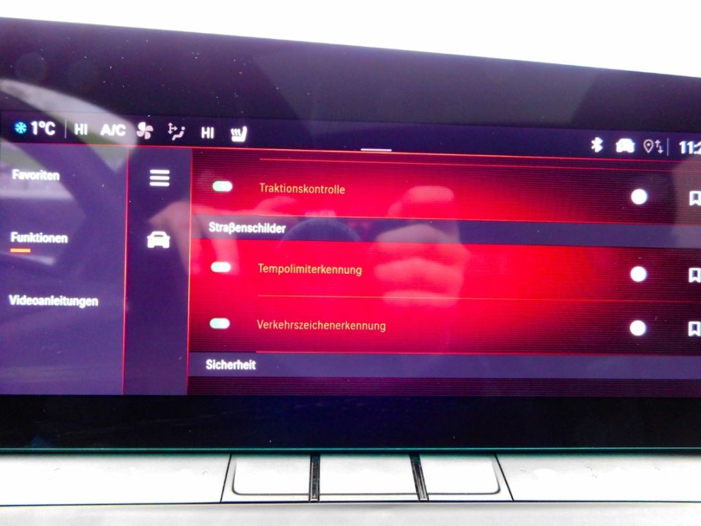 Fahrzeugabbildung Opel Astra L ST Automatik Ultimate Panoramadach Lede