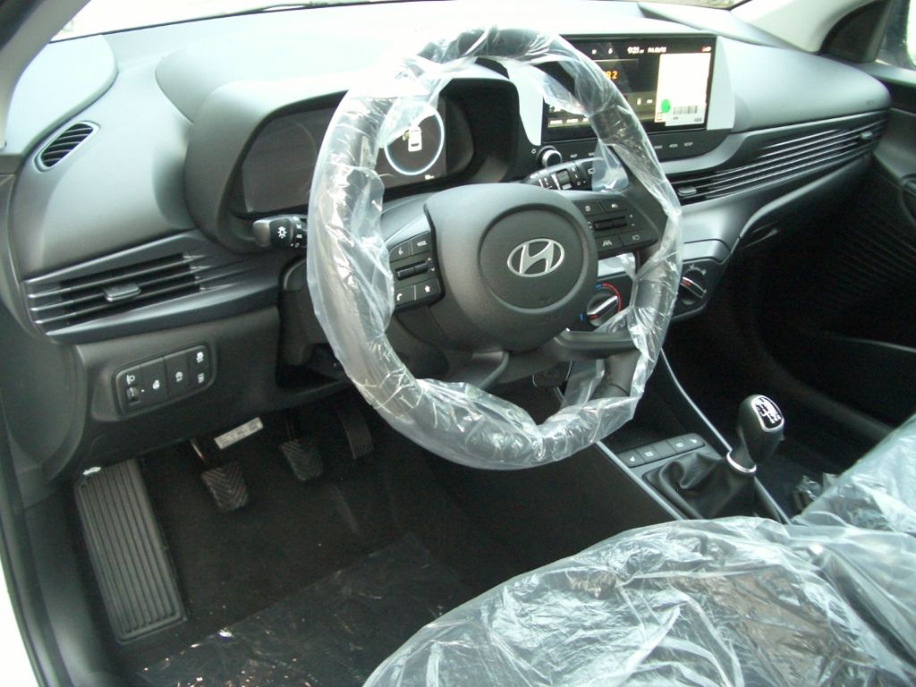 Fahrzeugabbildung Hyundai i20 Facelift MJ25 1.0 Trend, Navigation