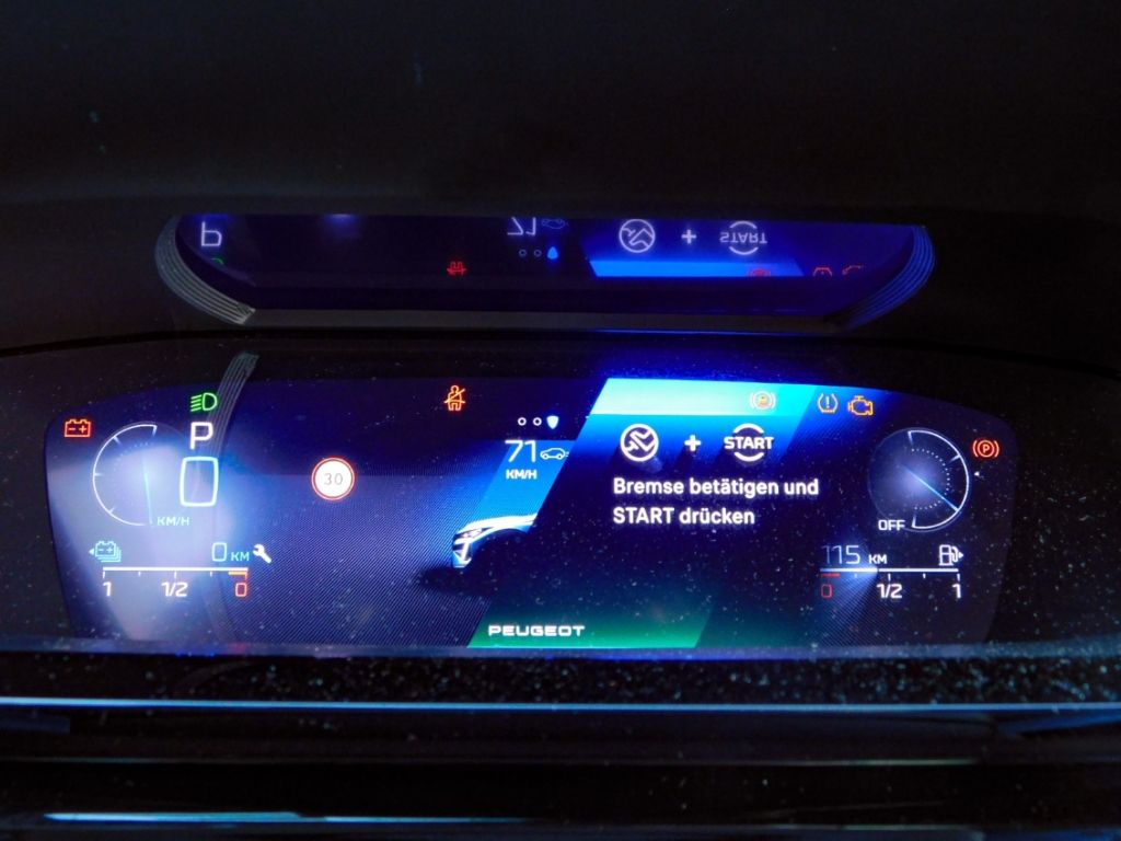 Fahrzeugabbildung Peugeot 408 Plug-in-Hybrid 225 GT Matrix-LED 360 Kamera